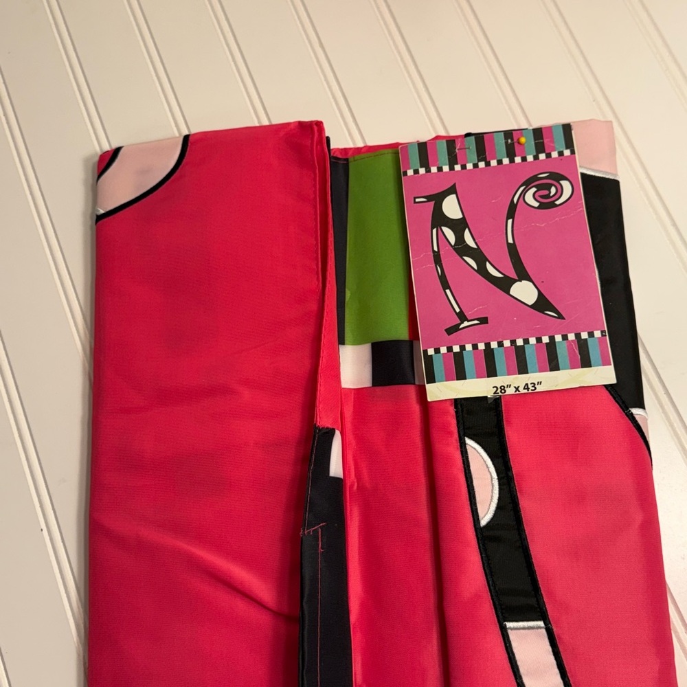 EVERGREEN Bold PINK and Black N HOUSE FLAG